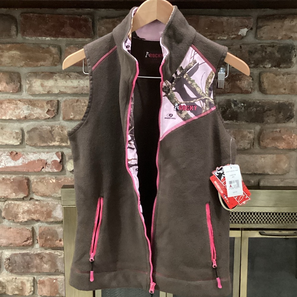 Mossy Oak -Rocky Brown and Pink Fleece Vest NWT Small